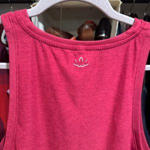 Beyond Yoga Featherweight Rebalance Tank Pink SIze Small